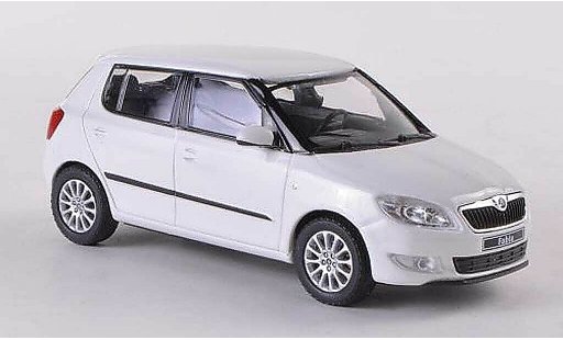 Skoda Fabia II 1/43 Abrex white Facelift 2010 diecast model cars