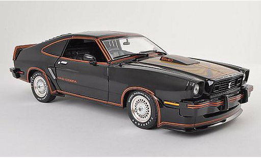 Ford Mustang King Cobra 1/18 Greenlight II black/grey diecast model cars