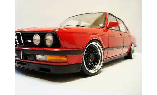 Bmw M5 tuning 1/18 Autoart E28 red jantes bbs 17 pouces diecast model cars