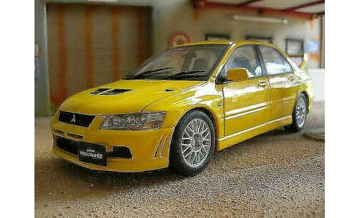 Mitsubishi Lancer Evolution VII 1/18 Autoart yellow diecast model cars