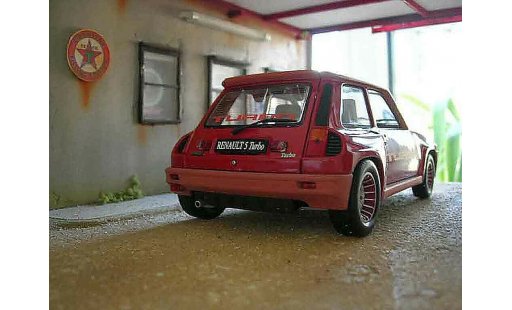 Renault 5 Turbo 1/18 Universal Hobbies 1 red diecast model cars