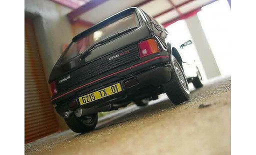 Peugeot 205 GTI 1/18 Solido 1.9 black onyx diecast model cars