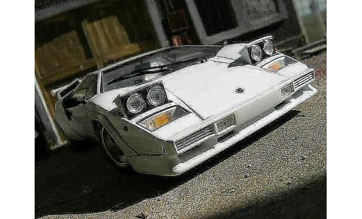 Lamborghini Countach 5000 Quattrovalvole 1/18 Kyosho white diecast model cars