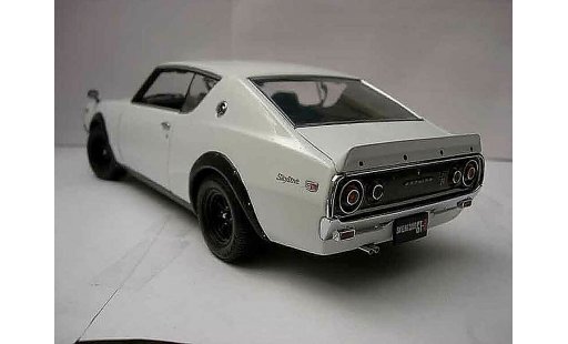 Nissan Skyline 2000 1/18 Kyosho gt-r street white kpgc 110 diecast model cars