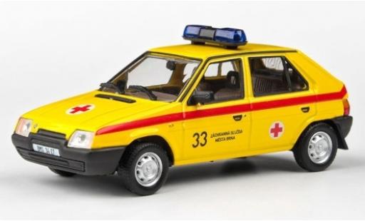 Diecast model cars Skoda Favorit 1/43 Abrex 136L Rotes Kreuz 1988 Skoda Favorit 1/43 Abrex 136L Rotes Kreuz 1988 diecast model cars