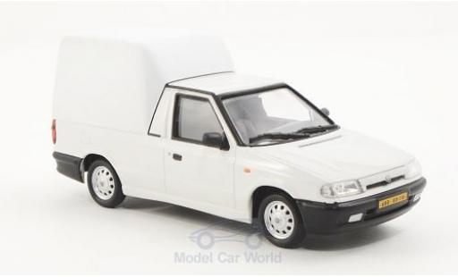 Diecast model cars Skoda Felicia 1/43 Abrex Pick-Up white/matt-white 1996 Skoda Felicia 1/43 Abrex Pick-Up white/matt-white 1996 diecast model cars