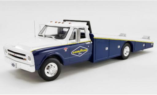 Diecast model cars Chevrolet C-30 1/18 ACME Ramp Truck Goodyear 1967 Abschleppwagen Chevrolet C-30 1/18 ACME Ramp Truck Goodyear 1967 Abschleppwagen diecast model cars
