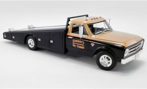 Diecast model cars Chevrolet C-30 1/18 ACME Ramp Truck Smokey Yunick Racing 1967 Chevrolet C-30 1/18 ACME Ramp Truck Smokey Yunick Racing 1967 diecast model cars