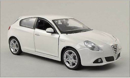 Alfa Romeo Giulietta berlina 1/24 Burago (940) white diecast model cars