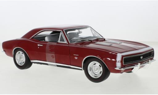 Diecast model cars Chevrolet Camaro 1/18 Auto World SS/RS red 1967 Chevrolet Camaro 1/18 Auto World SS/RS red 1967 diecast model cars