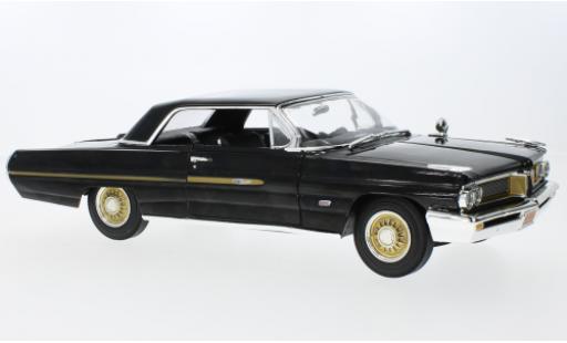 Diecast model cars Pontiac Grand Prix 1/18 Auto World Fireball Roberts Edition black/doré 1962 Pontiac Grand Prix 1/18 Auto World Fireball Roberts Edition black/doré 1962 diecast model cars