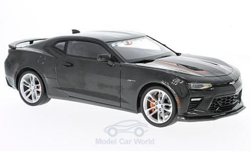 Diecast model cars Chevrolet Camaro RS 1/18 Auto World SS metallic grey 2017 50th Anniversary Chevrolet Camaro RS 1/18 Auto World SS metallic grey 2017 50th Anniversary diecast model cars