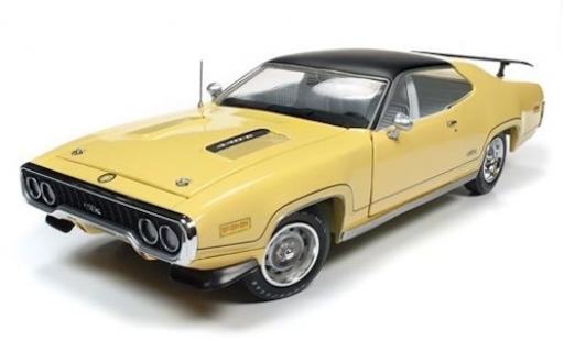 Diecast model cars Plymouth GTX 1/18 Auto World yellow/black 1971 Plymouth GTX 1/18 Auto World yellow/black 1971 diecast model cars
