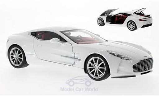 Aston Martin One 1/18 AUTOart ONE-77 metallic white 2009 diecast model cars