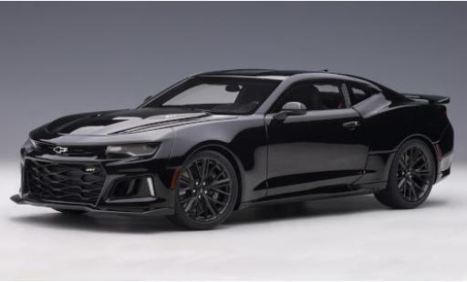 Diecast model cars Chevrolet Camaro 1/18 AUTOart ZL1 black/carbon 2017 Chevrolet Camaro 1/18 AUTOart ZL1 black/carbon 2017 diecast model cars