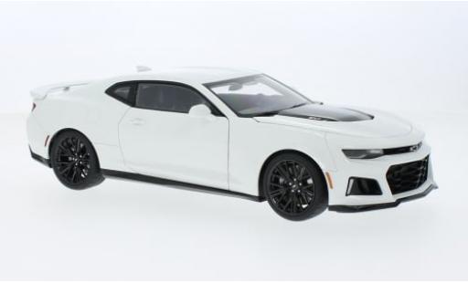 Chevrolet Camaro 1/18 AUTOart ZL1 weiss 2017 1:18 diecast model cars