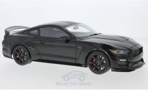 Diecast model cars Ford Mustang 1/18 AUTOart Shelby GT-350R black/matt-black 2017 Ford Mustang 1/18 AUTOart Shelby GT-350R black/matt-black 2017 diecast model cars
