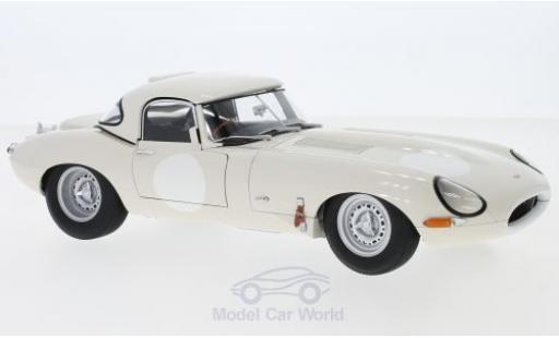 Diecast model cars Jaguar E-Type 1/18 AUTOart Lightweight white RHD mit abnehmbarem Dach Jaguar E-Type 1/18 AUTOart Lightweight white RHD mit abnehmbarem Dach diecast model cars