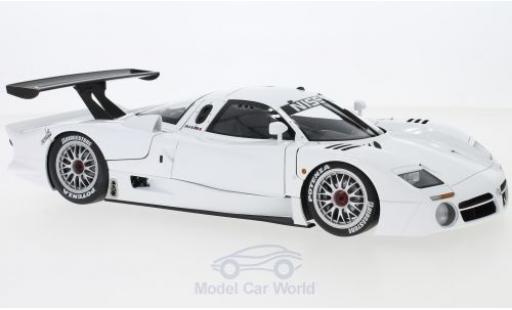 Diecast model cars Nissan R390 1/18 AUTOart GT1 Le Mans white RHD 1998 Nissan R390 1/18 AUTOart GT1 Le Mans white RHD 1998 diecast model cars