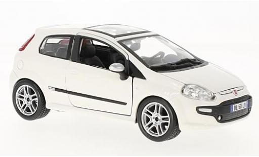 Fiat Punto 1/24 Burago Evo white 2010 diecast model cars