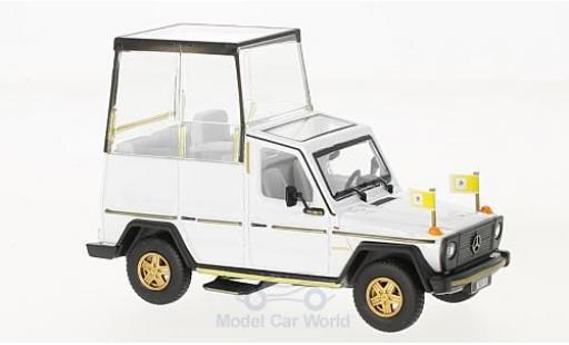 Diecast model cars Mercedes 230 1/43 Burago GE white PAPAMOBILE 2010 Mercedes 230 1/43 Burago GE white PAPAMOBILE 2010 diecast model cars