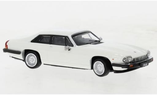 Jaguar XJ 1/64 BM Creations -S V12 weiss 1984 1:64 diecast model cars