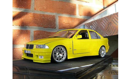 Bmw M3 GTR 1/18 Ut Models E36 berline rtr yellow carlux jantes m3 diecast model cars