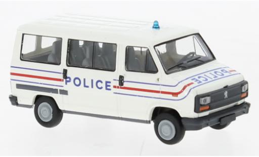 Peugeot J5 1/87 Brekina bus Police (F) 1982 diecast model cars