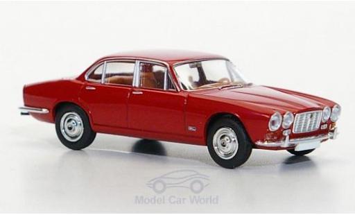 Diecast model cars Jaguar XJ 6 1/87 Brekina 6 red Jaguar XJ 6 1/87 Brekina 6 red diecast model cars