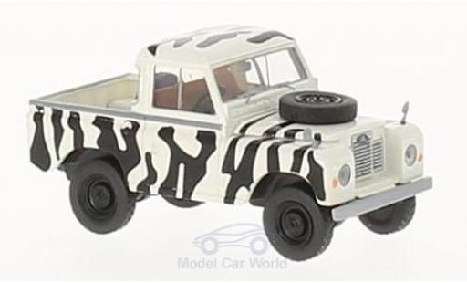 Diecast model cars Land Rover 88 1/18 Brekina Safari Land Rover 88 1/18 Brekina Safari diecast model cars