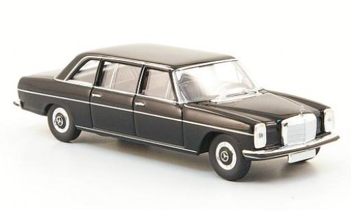 Diecast model cars Mercedes 220 1/87 Brekina D lang (W115) black Mercedes 220 1/87 Brekina D lang (W115) black diecast model cars