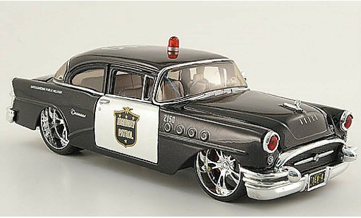 Buick Century police 1/24 Maisto Highway Patrol black/white (1:26) 1955 diecast model cars