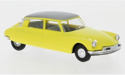Diecast model cars Citroen DS 1/87 Busch 19 yellow/metallic grey Citroen DS 1/87 Busch 19 yellow/metallic grey diecast model cars