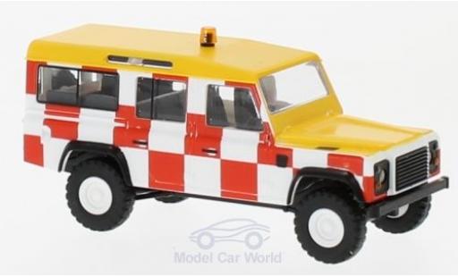 Diecast model cars Land Rover Defender 1/87 Busch RHD Flughafen England 1983 Land Rover Defender 1/87 Busch RHD Flughafen England 1983 diecast model cars