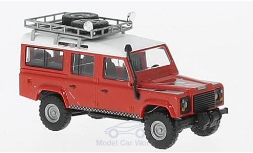 Diecast model cars Land Rover Defender 1/87 Busch red/white Lion 1983 mit Dachgepäckträger und zwei Ersatzreifen Land Rover Defender 1/87 Busch red/white Lion 1983 mit Dachgepäckträger und zwei Ersatzreifen diecast model cars