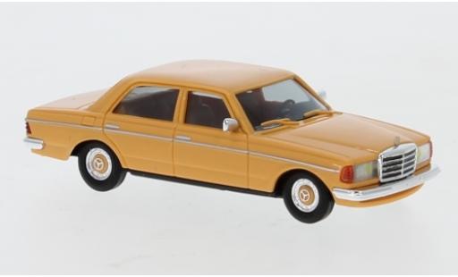 Mercedes Classe E 1/87 Busch (W123) 1977 avec yellow Scheinwerfern diecast model cars