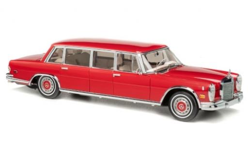 Diecast model cars Mercedes 600 1/18 CMC Pullman (W100) red 1972 Roter Baron Charles M. Schulz Mercedes 600 1/18 CMC Pullman (W100) red 1972 Roter Baron Charles M. Schulz diecast model cars