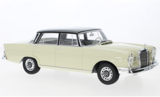 Diecast model cars Mercedes 220 1/18 Cult Scale Models SE (W111) beige/black 1959 Mercedes 220 1/18 Cult Scale Models SE (W111) beige/black 1959 diecast model cars