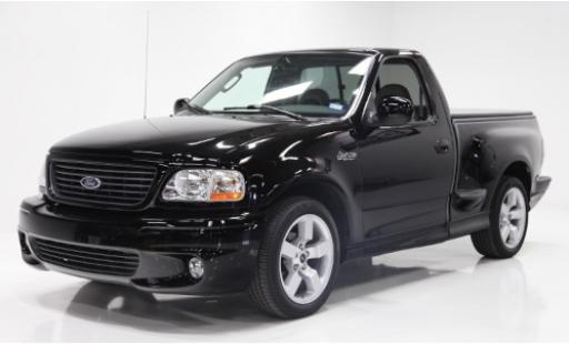 Diecast model cars Ford F-1 1/18 DNA Collectibles 50 SVT Lightning black 2003 Ford F-1 1/18 DNA Collectibles 50 SVT Lightning black 2003 diecast model cars