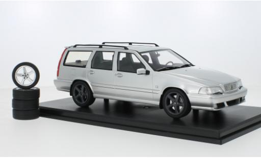 Diecast model cars Volvo V70 1/18 DNA Collectibles P80 d 1996 Volvo V70 1/18 DNA Collectibles P80 d 1996 diecast model cars