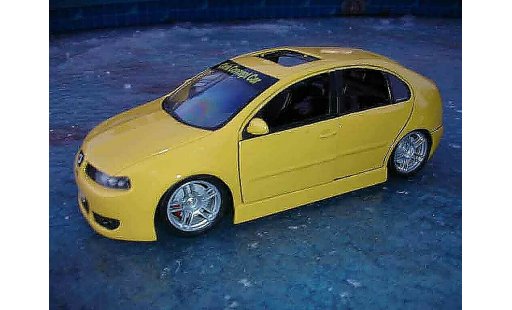Seat Leon Cupra 1/18 Burago r diecast model cars