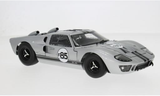 Ford GT40 1/18 Shelby Collectibles MkII silber 1966 1:18 diecast model cars