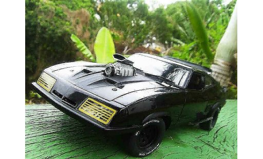 Mad Max ROAD WARRIOR INTERCEPTOR Interceptor 1/18 Autoart falcon 1973 diecast model cars