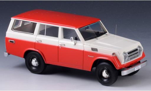 Diecast model cars Toyota Land Cruiser 1/43 GLM (FJ55) red/white 1979 Toyota Land Cruiser 1/43 GLM (FJ55) red/white 1979 diecast model cars