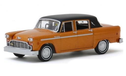 Checker Marathon 1/64 Greenlight metallic orange/matt-black 1972 diecast model cars
