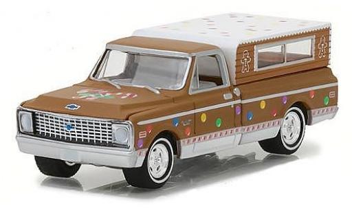 Diecast model cars Chevrolet C-10 1/64 Greenlight brown/Dekor 1972 avec Camper S Chevrolet C-10 1/64 Greenlight brown/Dekor 1972 avec Camper S diecast model cars