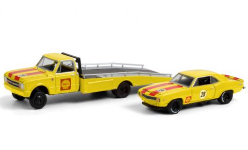 Diecast model cars Chevrolet C-30 1/64 Greenlight Ramp Truck No.28 S 1967 y compris les 1969 Camaro Z/28 et Rampes de chargement Chevrolet C-30 1/64 Greenlight Ramp Truck No.28 S 1967 y compris les 1969 Camaro Z/28 et Rampes de chargement diecast model cars