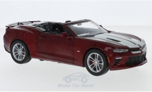 Diecast model cars Chevrolet Camaro SS 1/24 Greenlight SS Convertible metallic red/grey 2017 Chevrolet Camaro SS 1/24 Greenlight SS Convertible metallic red/grey 2017 diecast model cars
