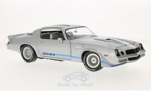 Diecast model cars Chevrolet Camaro 1/18 Greenlight Z28 grey/Dekor Fast Times at Ridgemont High 1982 1979 ohne Vitrine Chevrolet Camaro 1/18 Greenlight Z28 grey/Dekor Fast Times at Ridgemont High 1982 1979 ohne Vitrine diecast model cars