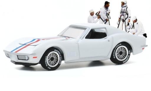 Diecast model cars Chevrolet Corvette 1/64 Greenlight C3 white/Dekor 1971 Chevrolet Corvette 1/64 Greenlight C3 white/Dekor 1971 diecast model cars